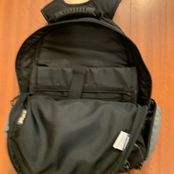 NWOT - Targus Backpack - Picture 4 of 7